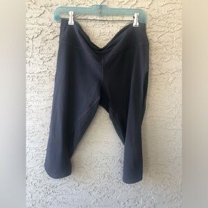 Luluelemon capris grey size large XL